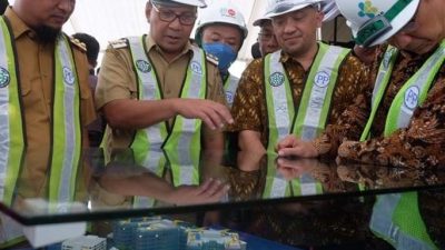 Wali Kota Makassar, Moh. Ramdhan Pomanto lakukan peletakan batu pertama pembangunan Rumah Sakit (RS) UPT Vertikal Makassar