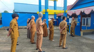 Apel Pagi, Kades Nisombalia Minta Perangkat Desa Tingkatkan Pelayanan dan Kedisiplinan
