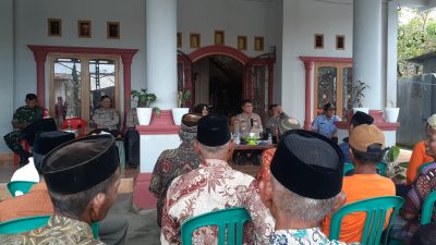 Polres Maros Gelar Pemeriksaan Kesehatan Gratis di Desa Abbulosibatang