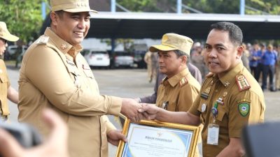 PAD Capai 112 Persen, Andi Rosman Diganjar Penghargaan Oleh Bupati Maros