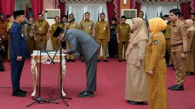 Gubernur SulSel Lantik 23 Pejabat Eselon III dan 207 Kepala Sekolah