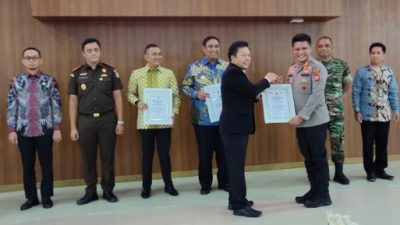 Kapolres Maros Bersama Forkopimda Dianugerahi Penghargaan Presisi Award