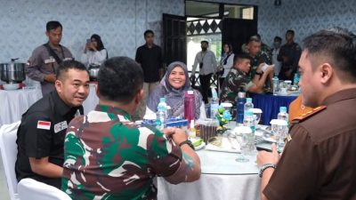 Ketua DPRD Maros bersama Forkopimda Menjemput Kepala Staf Angkatan Darat di Bandara Internasional Sultan Hasanuddin