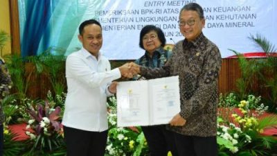 ANGGOTA IV BPK INGATKAN KEMENTERIAN LHK DAN ESDM TERKAIT PERMASALAHAN PENGELOLAAN PNBP DAN PIUTANG
