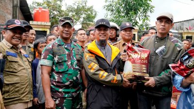 Dapat Bantuan Logistik, Warga Tamalanrea Apresiasi Gerak Cepat Gubernur Sulsel