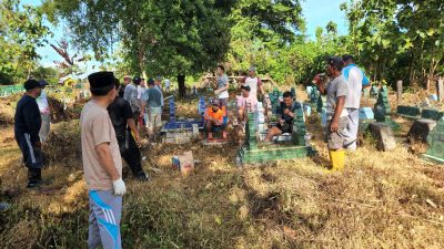 Jelang Ramadan, Warga Tellupoccoe Bersihkan Area Pemakaman, Ada Juga Safari Bersihkan Mesjid
