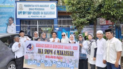 IKA SMPN 4 Bagikan Paket Buka Puasa ke Pengguna Jalan di Makassar