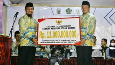 Andi Sudirman Bantu Keuangan Pemda Selayar Rp11 Miliar