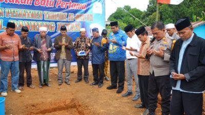 Hadiri Peletakan Batu Pembangunan Pesantren Yari, Chaidir Syam; Sejalan Dengan Visi Pemerintah