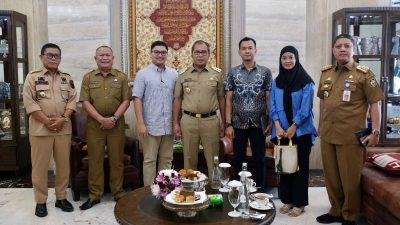 Terima Kunjungan Stafsus Presiden Jokowi, Danny Pomanto; Pemkot Makassar Siap Laksanakan RKI Mantap