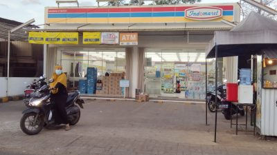 Banyak UMKM Bangkrut dan Nyerah Sewa Area Parkir Mini Market di Maros