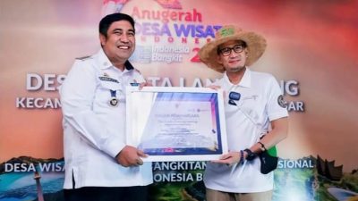 Maros Raih Penghargaan Anugerah Desa Wisata Dari Sandiaga Uno
