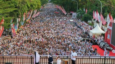 Jalan Santai Anti Mager Andi Sudirman di Hari Prabowo dan 450 Ribu Masyarakat Sulsel