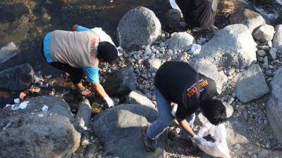 Ikut Aksi Bersih Sungai di Pangkep, Arunesia; Penting Untuk Menjaga Lingkungan