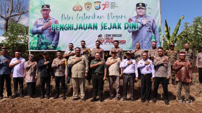 Tanam Pohon di Tanralili, Chaidir Syam Apresiasi Kepedulian Polres Maros