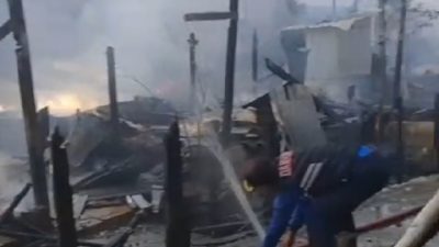 Pagi Buta, Sijago Merah Lahap Tujuh Rumah di Maros