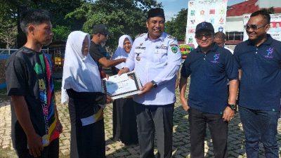 Kemenag Maros Beri Penghargaan 6 Penyuluh Agama Islam Terbaik Tahun 2023