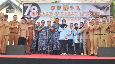 Anggota Dprd Maros Hj.Rosdiana Hadiri Bazar Dan Pasar Murah Yang Diadakan TNI AU Sultan Hasanuddin