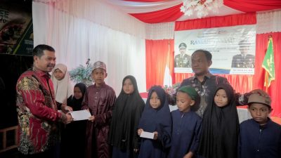 Kajati Sulsel Agus Salim Berbagi Tali Asih Bersama Anak Yatim Piatu Panti Asuhan Al Huda Malili Luwu Timur