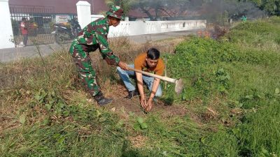 Kolaborasi Dengan Pemerintah Desa, Anggota Koramil 1426-03/Galut Kerja Bakti Tanam 100 Pohon