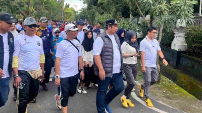 Ratusan Peserta Hadir Dalam Acara Gerak Jalan Sehat IKA SMP 1 Maros