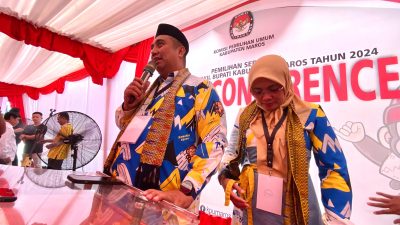Resmi Terdaftar di KPU, Chaidir-Suhartina Usung Visi-Misi ‘Maros Sejuk’
