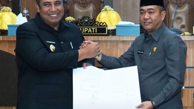 Rapat Paripurna DPRD Kab.Maros, Bupati Maros Lakukan Penandatanganan Nota Kesepakatan Bersama Terkait Rancangan KUPA dan Rancangan Perubahan PPAS Tahun Anggaran 2024