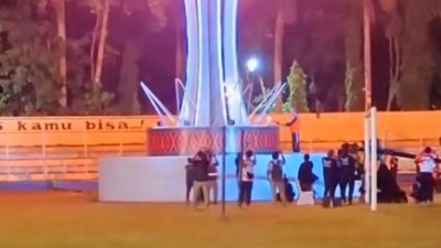 Syamsul Anwar dan Iwan Karo-Karo Jadi Pembawa Api Obor pada Pembukaan PON XXI di Deli Serdang