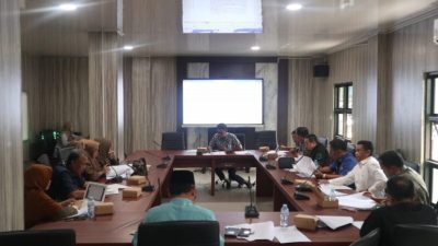 DPRD Maros Gelar Rapat Ranperda Kemudahan Investasi Di Ruang Rapat Bantimurung