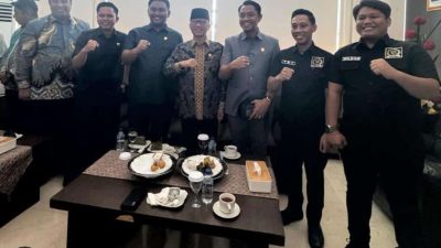 Menteri Desa Yandri Susanto Bersama Rombongan DPRD Maros Kunjungi Desa Tukamasea