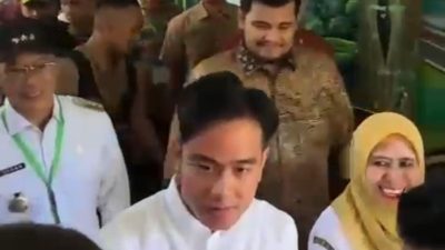 Wapres RI Gibran Rakabuming Kunjungi SD Inpres 103 Hasanuddin, Bagikan 800 Paket Makan Siang Bergizi