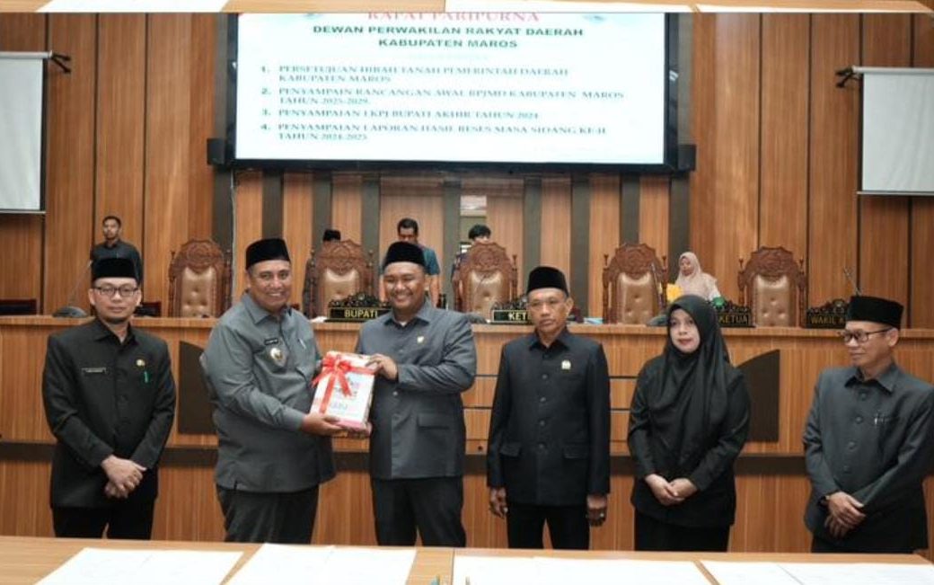 Bahas Hibah Tanah Dan Pengentasan Kemiskinan Dalam Rapat Paripurna DPRD Maros Bersama Pemkab Maros