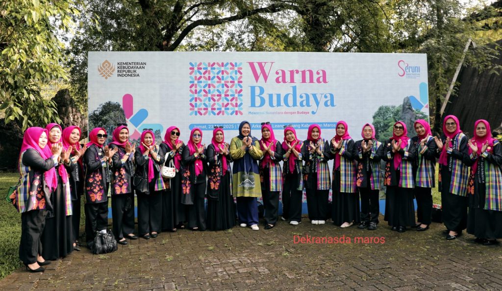 Kunjungan Kerja Ketua Umum Dekranas Selvi Ananda di Taman Prasejarah Leang-Leang Perkuat UMKM Maros