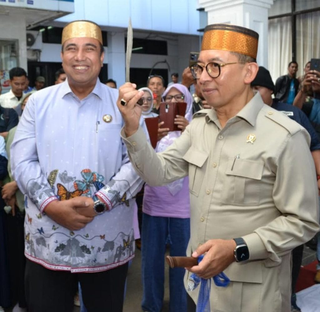 Menteri Kebudayaan RI, Fadli Zon Hadiri Gau Maraja 2025 di Maros