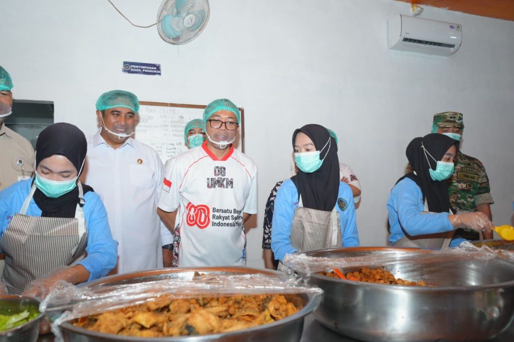 Sinergi Gizi dan Ekonomi Lokal: Jantung Pemberdayaan di Dapur SPPG Mandai