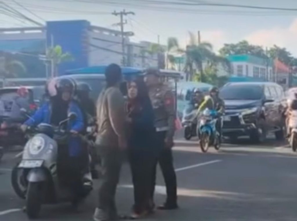 Badai di Poros Maros: Ketika Sehelai Helm Memantik Bara Emosi