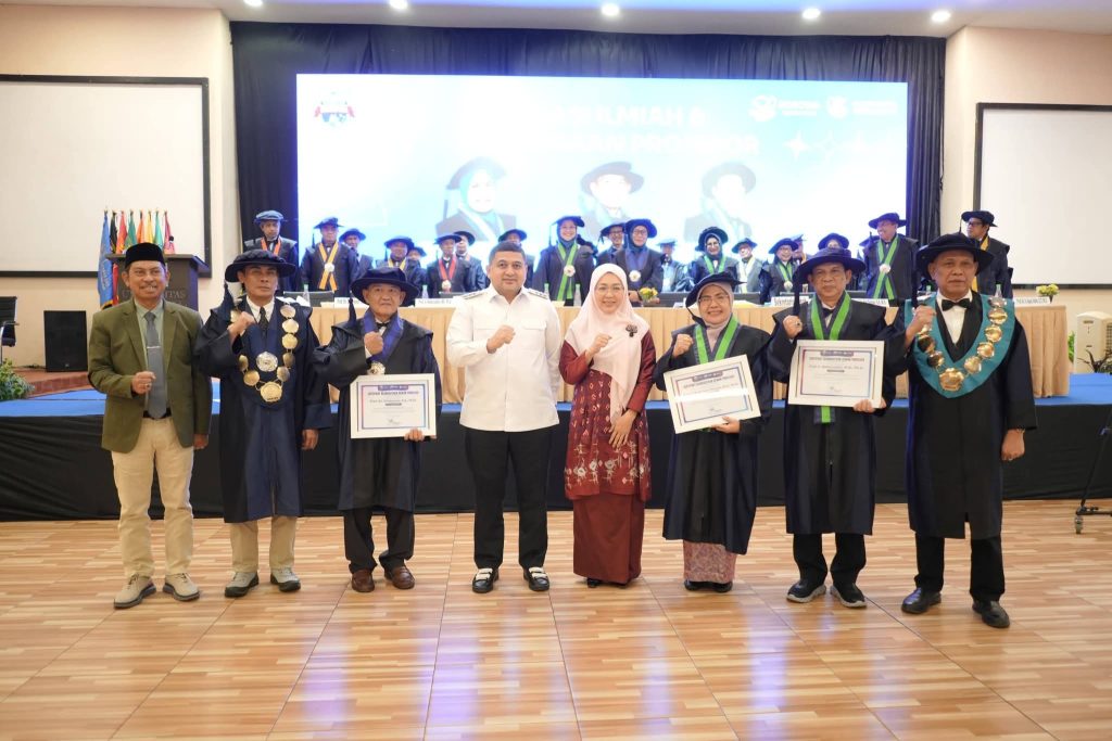 Wujudkan Makassar Kota Berbasis Riset, Munafri Arifuddin Hadiri Pengukuhan Tiga Guru Besar Unibos