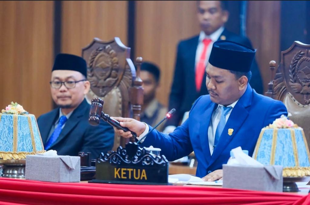 Jejak Akademisi di Panggung Politik: Ketua DPRD Maros, Gemilang Pagessa, Resmi Raih Gelar Doktor