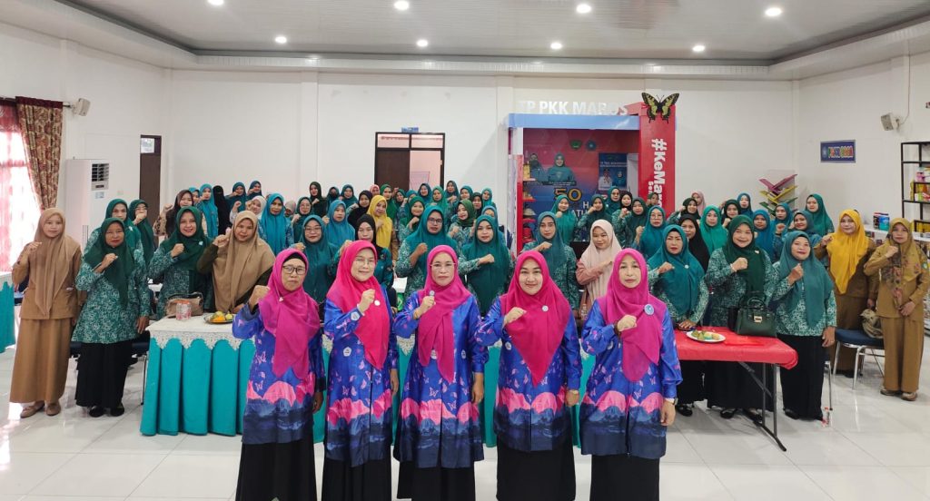 156 Kader PKK Maros Ikuti Pembinaan dan Pendampingan Kader Dasawisma dalam Penginputan SIM PKK.