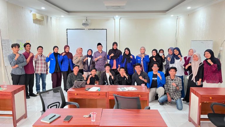 Menjahit Perubahan dengan “Kurikulum Cinta”: Langkah Progresif KOPRI PMII Kota Makassar