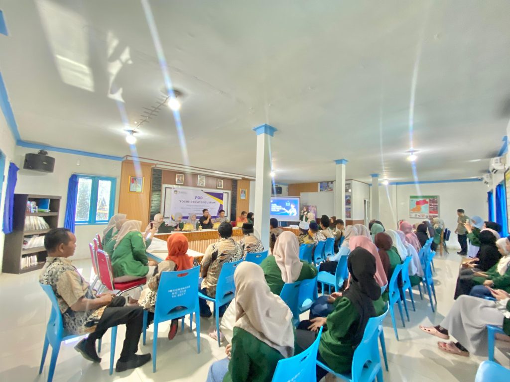 Mahasiswa UMI Gelar Focus Group Discussion (FGD) tentang Peningkatan Kesehatan Masyarakat di Desa Temmappaduae