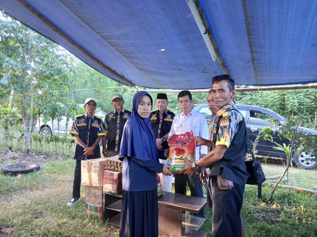 Peduli Sesama, LSM GMBI Distrik Maros Gelar Bakti Sosial Bantu Korban di Tompobulu