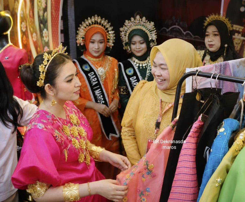 Pamerkan Produk Unggulan di HUT Dekranas ke-46, Stan Maros Dikunjungi Ketua Umum Selvi Gibran Rakabuming