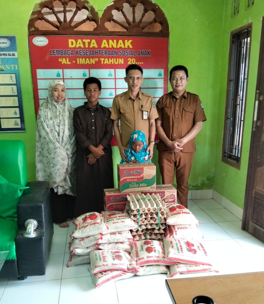 Peduli Volunteer ASN berAhklak; Bantuan Sembako Disalurkan ke LKSA Al-Iman Maros