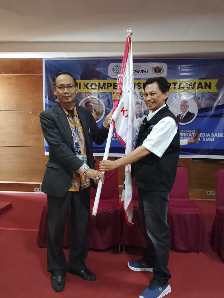 Harmin Thomaru Ketua SMSI Maros Lulus UKW Jenjang Muda, Bupati Chaidir Syam Beri Apresiasi